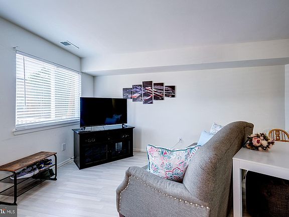 2nd image of 7915 Casa Grande Pl Suite E