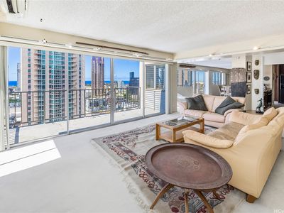 818 S King St #PENTHOUSE 2100, Honolulu, HI, 96813