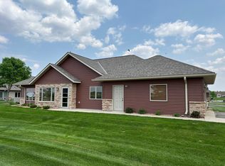 1646 Thunderbird Rd UNIT H, Marshall, MN 56258