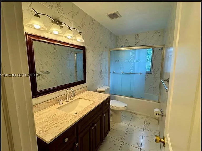 6471 SW 27th St — Photo 11