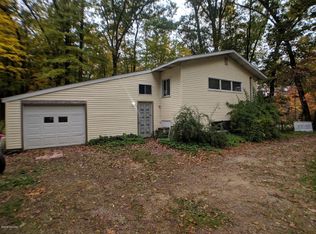 22516 Pine Lake Rd, Battle Creek, MI 49014