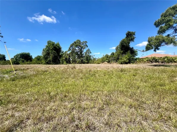 36 Coxswain Dr #8, Placida, FL 33946