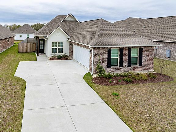 3rd image of 9992 Ashby Ln