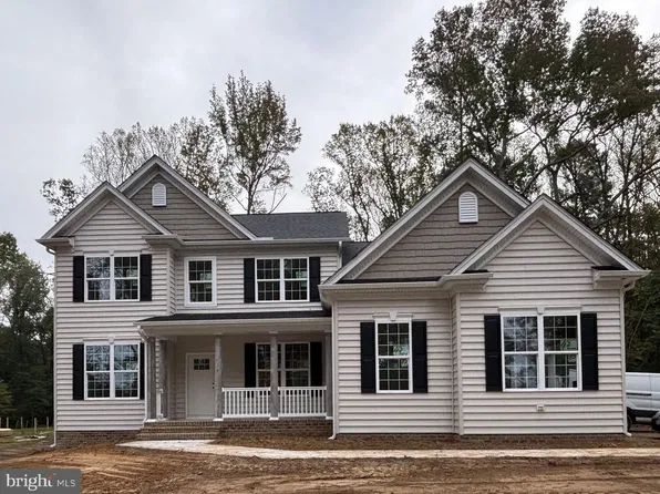 9525 Eden Dr, King George, VA 22485
