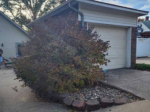 3rd image of 1607 Mulberry Ave