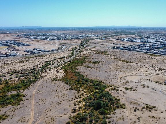 3rd image of 18300 W PINNACLE PEAK Road #-