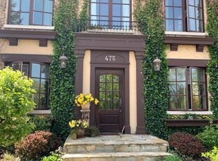 475-2 Duane St #2N, Glen Ellyn, IL 60137