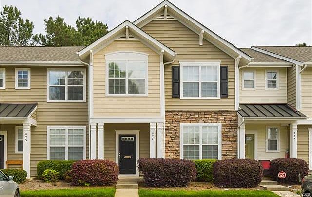 1st image of 827 Lacebark Dr