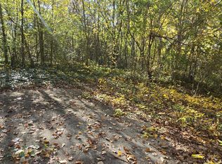 408 Hollywood Dr, Rossville, GA 30741