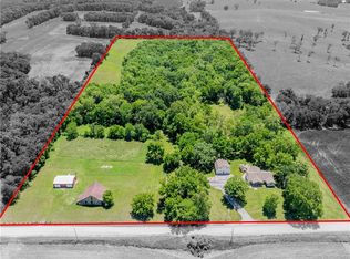 815 NW Clinton County Line Rd, Smithville, MO 64089