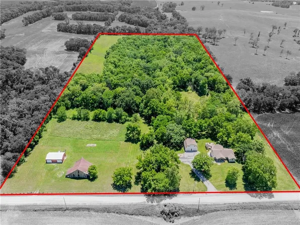 815 NW Clinton County Line Rd, Smithville, MO 64089