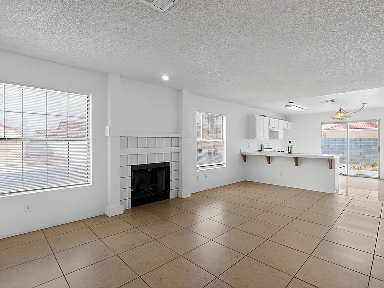 5413 Harmony St — Photo 5