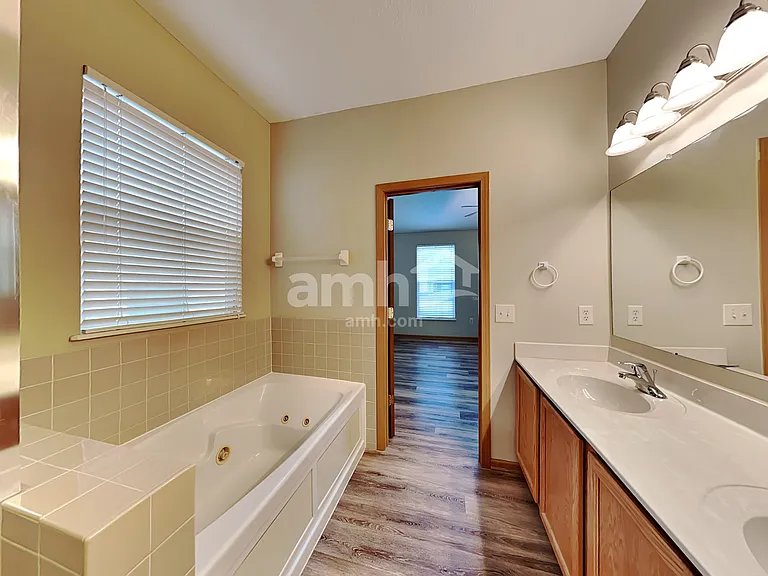 7194 Winterbek Ave — Photo 16