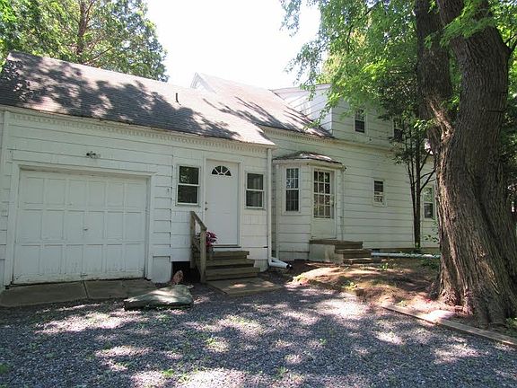 4th image of 131 Sycamore Ave
