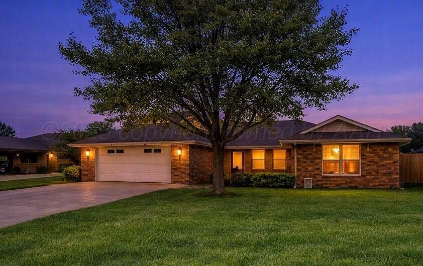 1st image of 1005 Bennett Dr