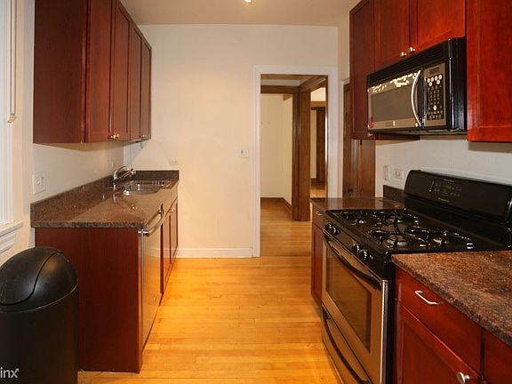 4th image of 4702 N Winchester Ave