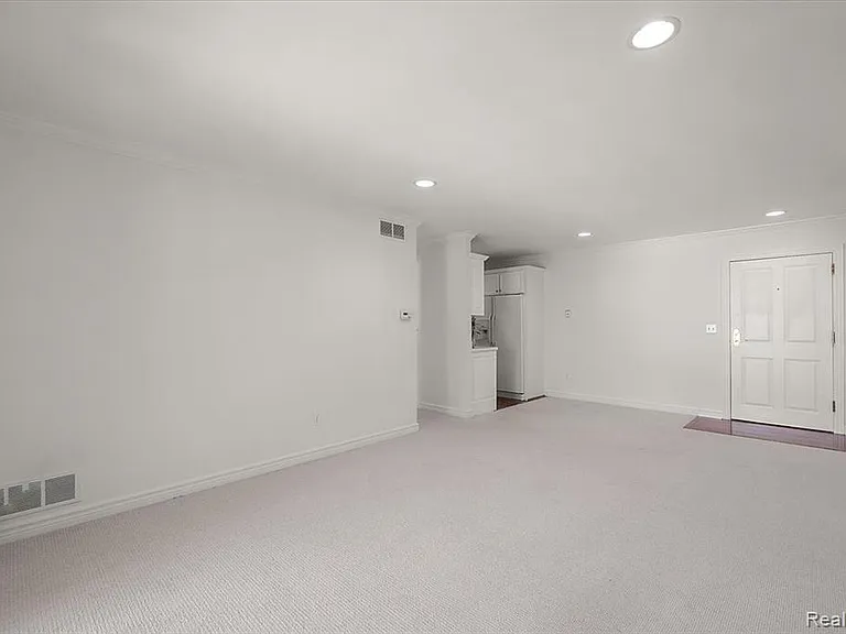 444 Chester St #420 — Photo 7