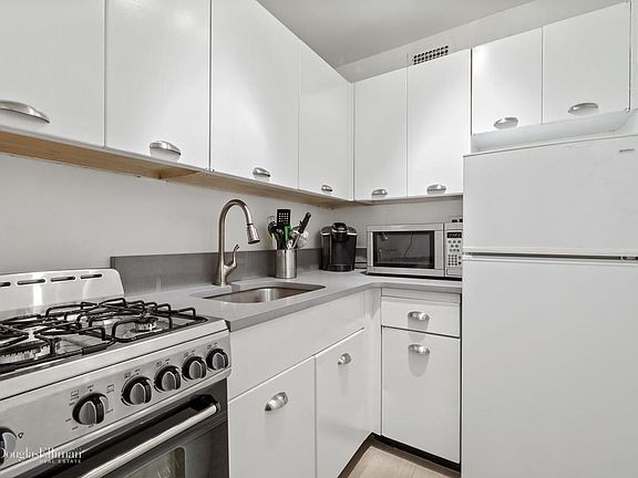 3rd image of 345 E 73rd St APT 12K
