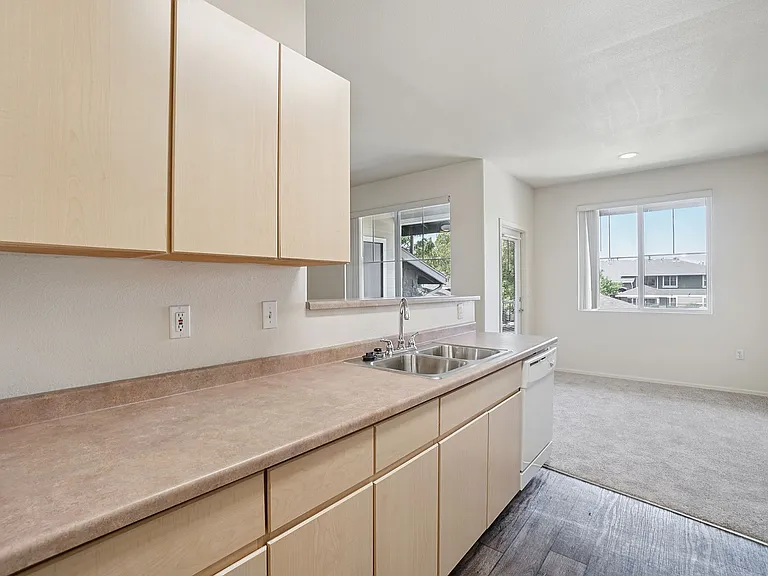 Allegro Apartments — Photo 7