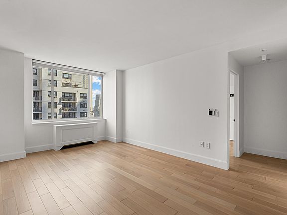 4th image of 389 E 89th St APT 14E