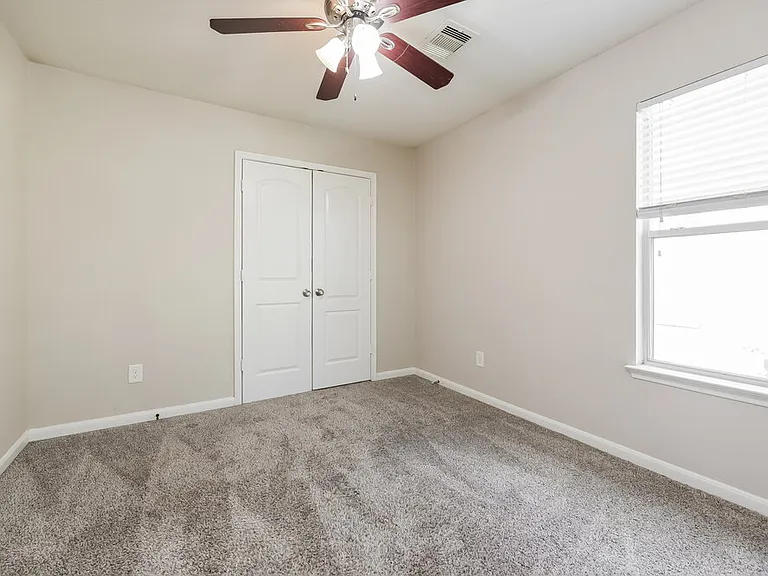 29327 Legends Green Dr — Photo 13