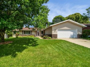 3329 Fairchild St E, La Crosse, WI 54601