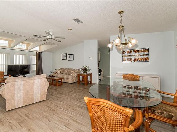 5th image of 147 Riverwalk Dr