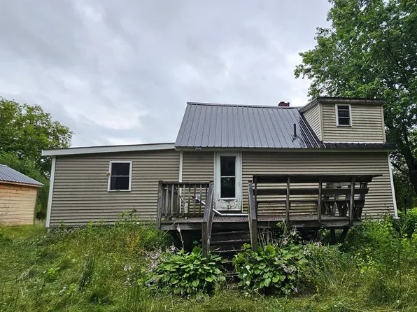 8 Carpenter Street, Presque Isle, ME 04769