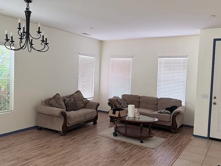 Guess room and dining room