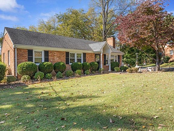 2nd image of 408 Robin Dr