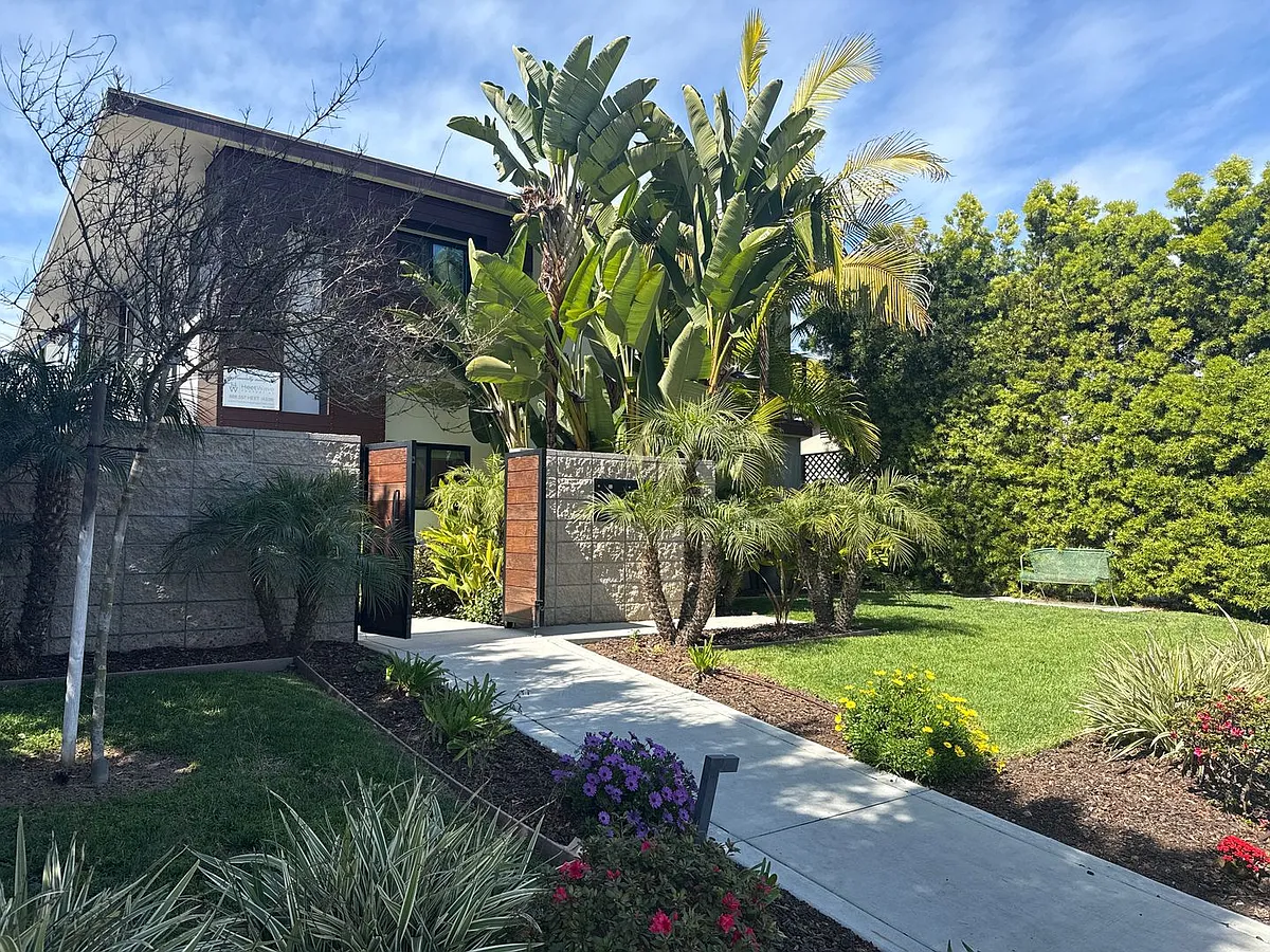 Building Photo - 466 D Ave