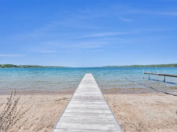 78 N Center St, Beulah, MI 49617