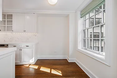 Rented by R New York