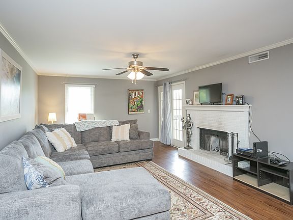 4th image of 346 Westfield Dr