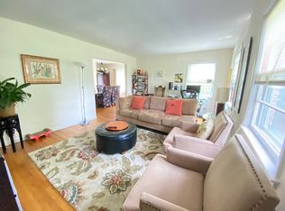 102 Nassau Rd Floor 1, Huntington, NY 11743