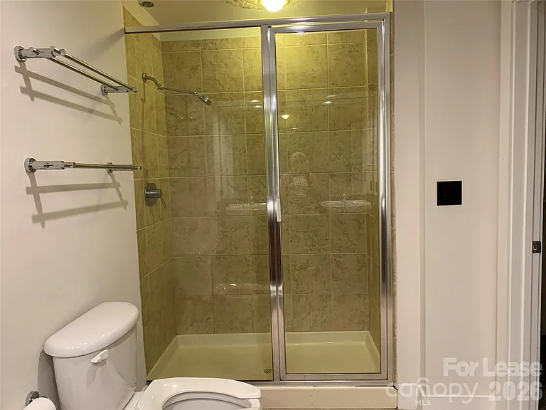 505 E 6th St #1305 — Photo 21