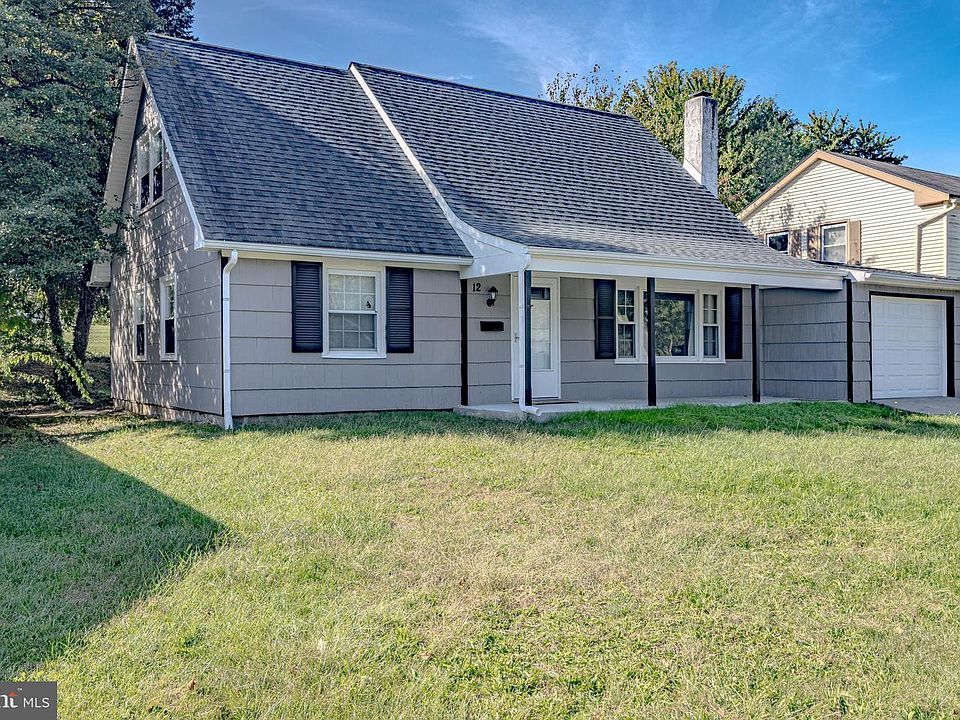 1st image of 12 Mayfair Cir