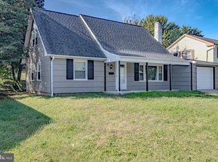 12 Mayfair Cir, Willingboro, NJ 08046