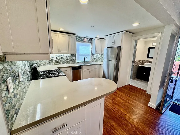 270 Pearl St #LOWER — Photo 7
