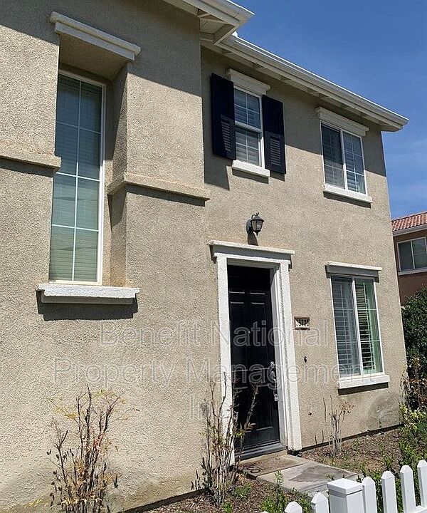 1st image of 35720 Filaree Ln
