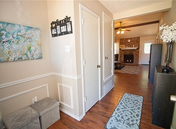 3rd image of 6007 Parkmeadow Dr