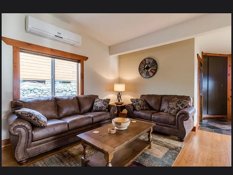 595 Green Ave — Photo 21