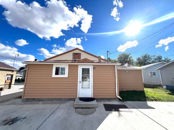 1310 Poplar St