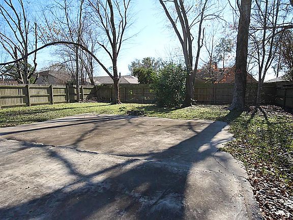 2nd image of 2722 S Belgravia Dr