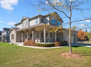 8 Griffith Ct, North Perth, ON N4W 0G1