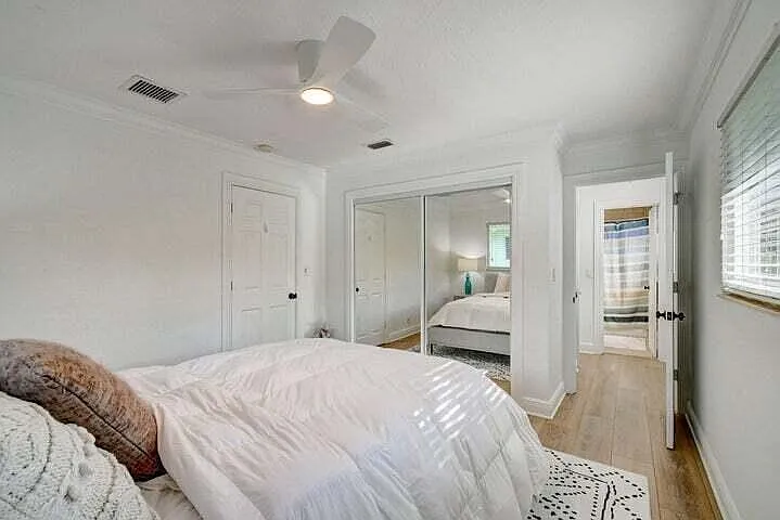 45 SE 7th Ave #8 — Photo 9