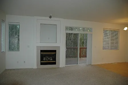 5786 NE Damsel Dr — Photo 3