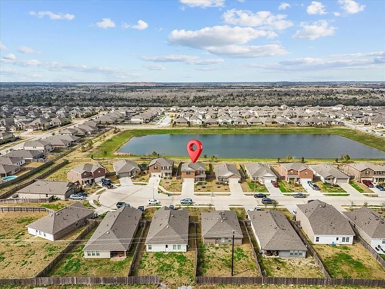 512 Maple Bend Ln — Photo 4
