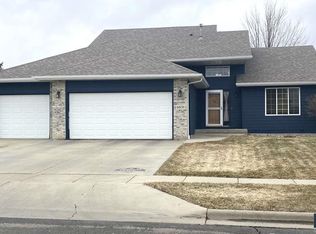6809 S Avalon Cir, Sioux Falls, SD 57108