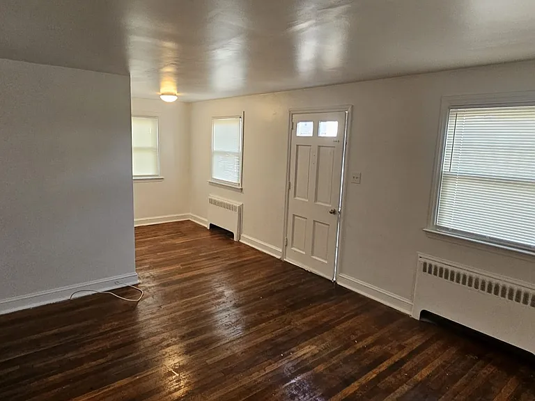 51 Lee St #A — Photo 9